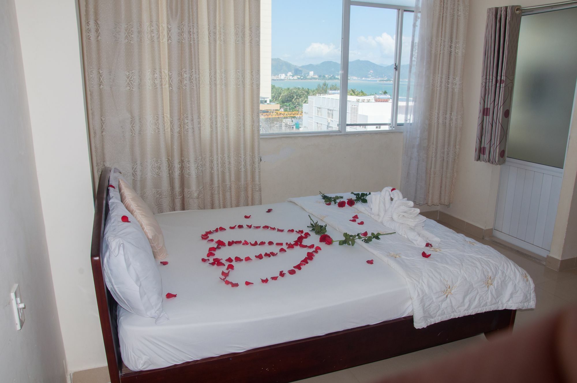 Queen 7 Hotel На Транг Екстериор снимка