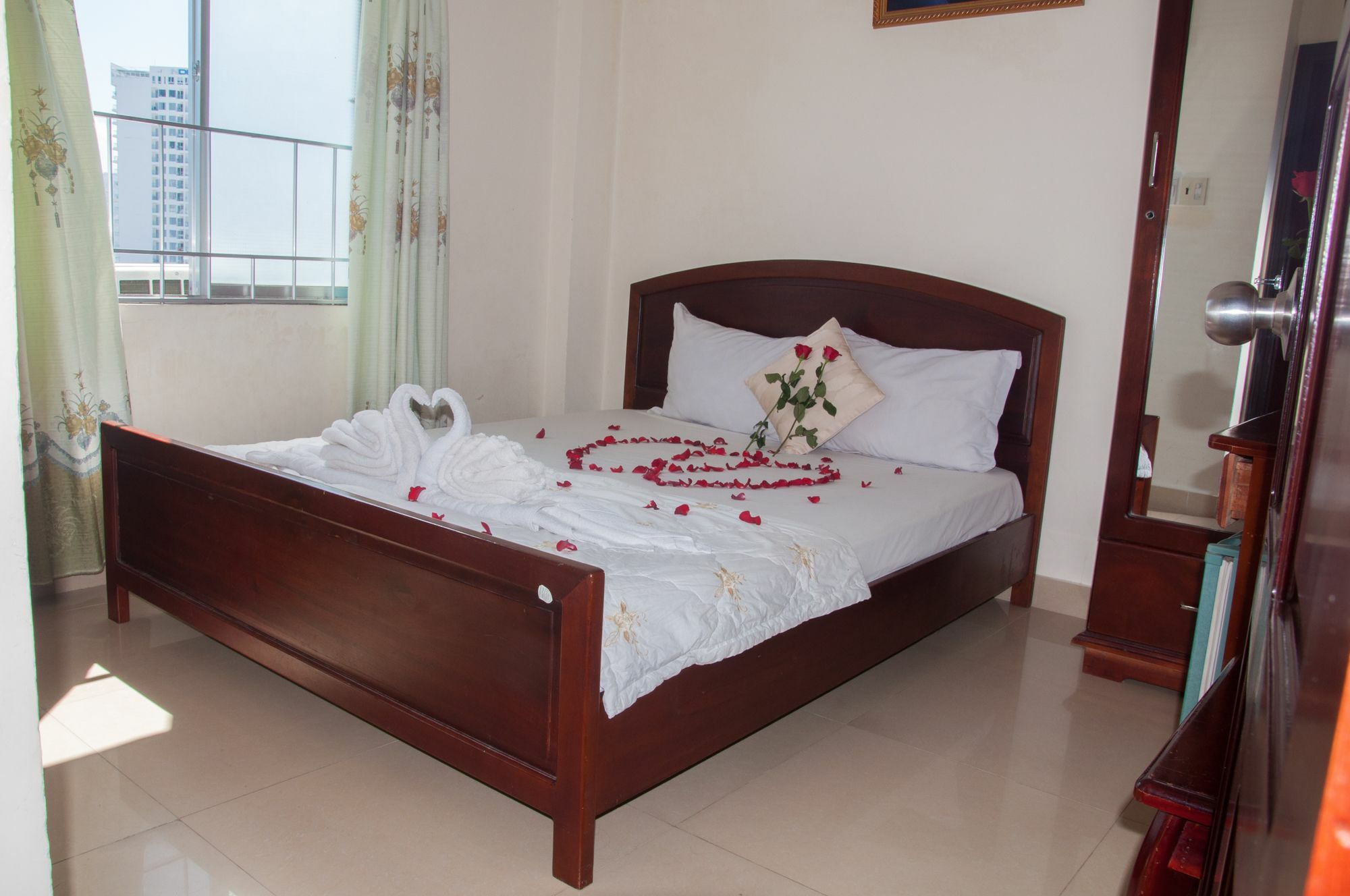 Queen 7 Hotel На Транг Екстериор снимка