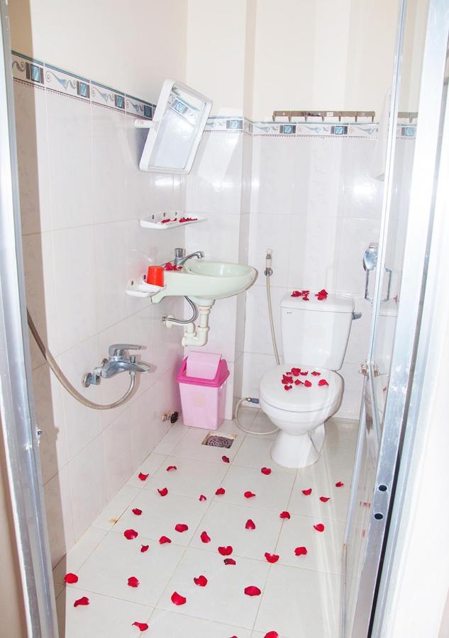 Queen 7 Hotel На Транг Екстериор снимка