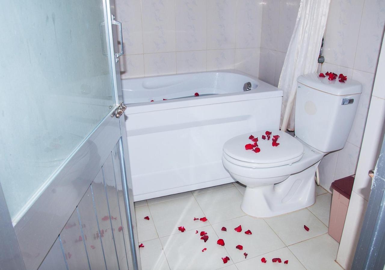 Queen 7 Hotel На Транг Екстериор снимка